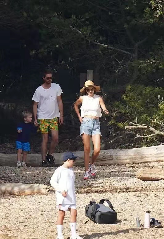 米兰达可儿二婚嫁富豪封面,米兰达可儿二婚姐弟恋