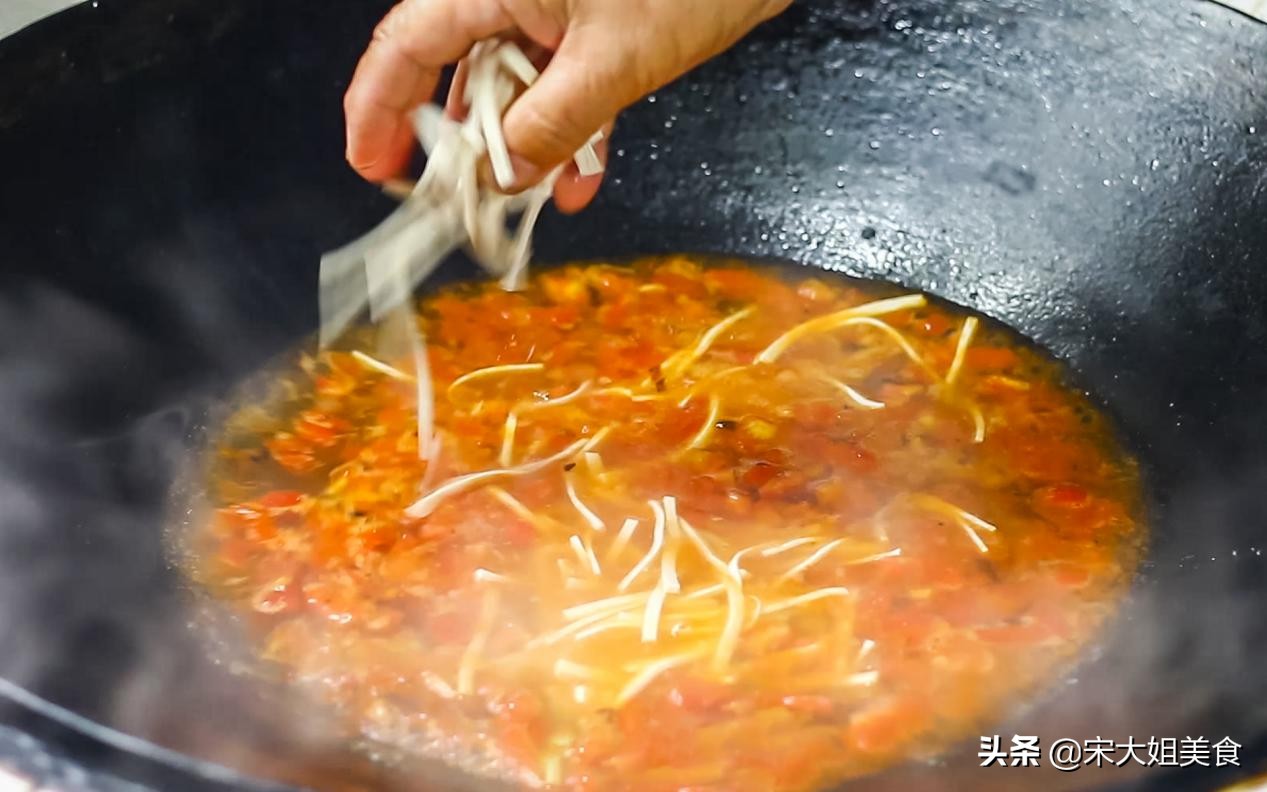做西红柿鸡蛋汤有怪味是怎么回事,做西红柿蛋汤为啥做不出蛋花