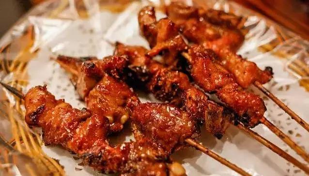 景色不输东南亚,美食百元吃到撑,这座滨海小城冬季正好最迷人