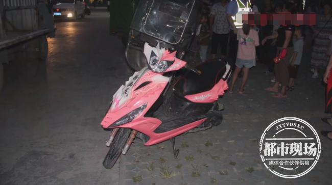 十四岁少年骑鬼火,14岁鬼火少年撞人还那么嚣张