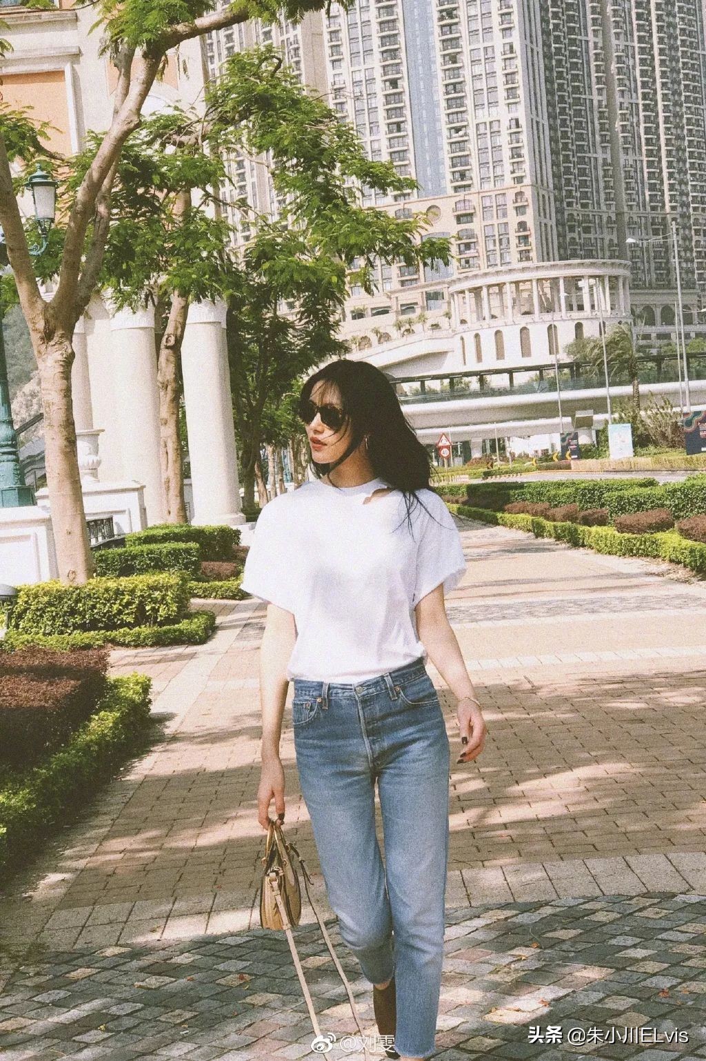 刘雯coach服装,刘雯终止与coach合作会赔多少钱