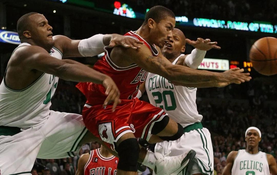 花有重开日，罗斯26分让尼克斯时隔2923天重获季后赛胜利