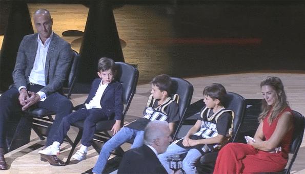 马努吉诺比利退役邓肯演讲,马努球衣退役邓肯演讲