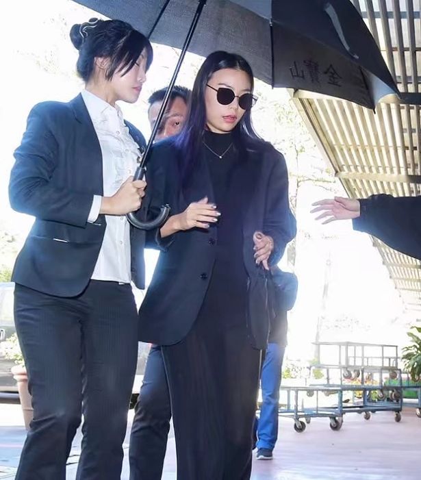 高以翔女友bella黑料图片,高以翔女友bella化妆视频