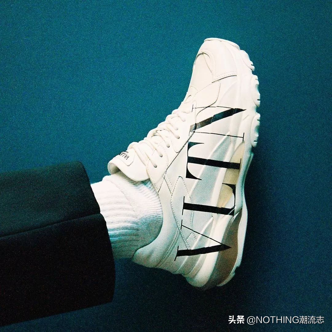 近期比较火的时尚品牌,十大潮流时尚品牌