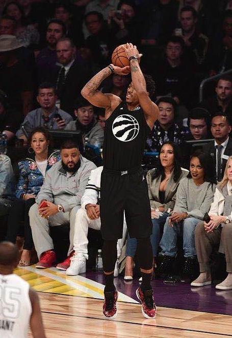 中距离，昂扬不灭——说说篮球场上最古典的*局破**艺术