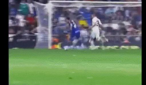 足坛十大凶狠犯规集锦,足坛十大恶意犯规集锦