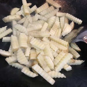 摆地摊实惠赚钱的小吃,摆地摊什么小吃最赚钱成本低