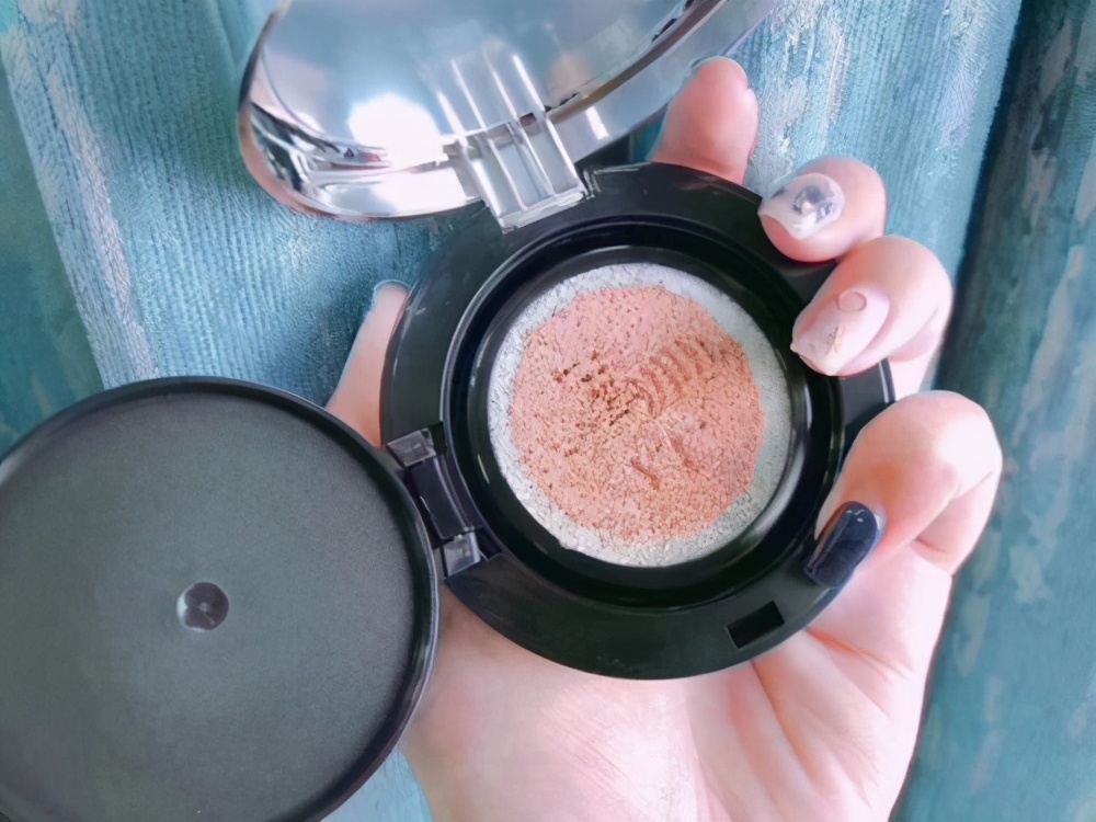 迪奥气垫和兰蔻持妆粉底液,持久遮瑕气垫迪奥