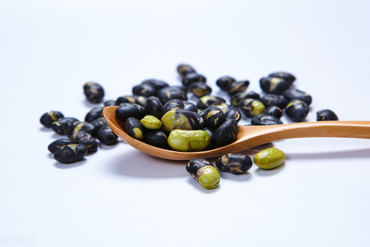 为身体补充什么解决脱发问题,吃什么食物可缓解长白发