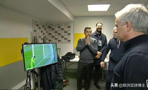 当过评论员就是好，曼联主场再输弱旅，这回球评名宿再为穆帅喊冤