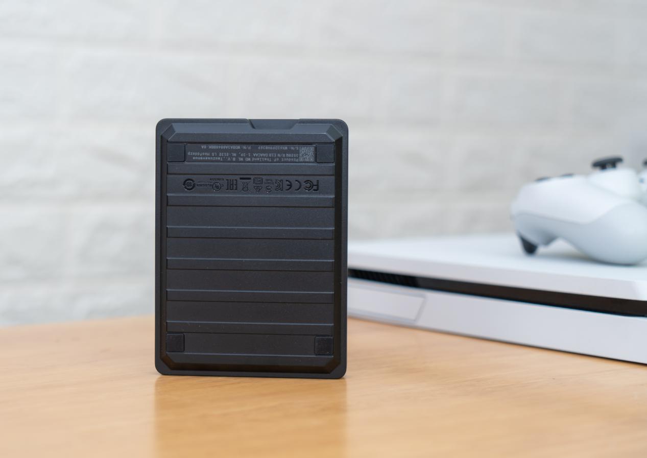 4TB大容量与140MB/s高速度兼得，亲测WD_BLACKP10游戏硬盘