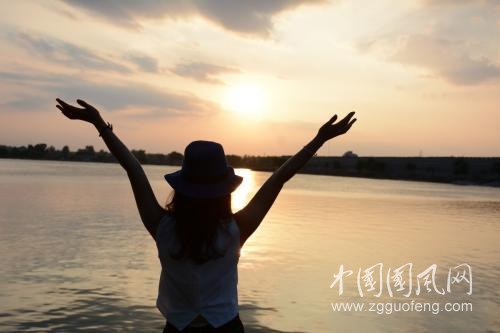 辽河水从我家门前过完整版,小河水从我门前过男声完整版