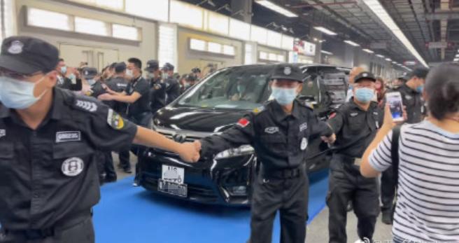 中港车商务车司机收入,香港中港汽车司机真实生活