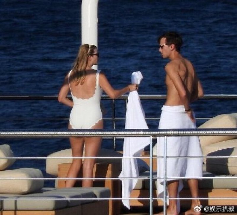 沙漏身材都假的？白宫第一千金伊凡卡泳装私照曝，网友：形象毁灭