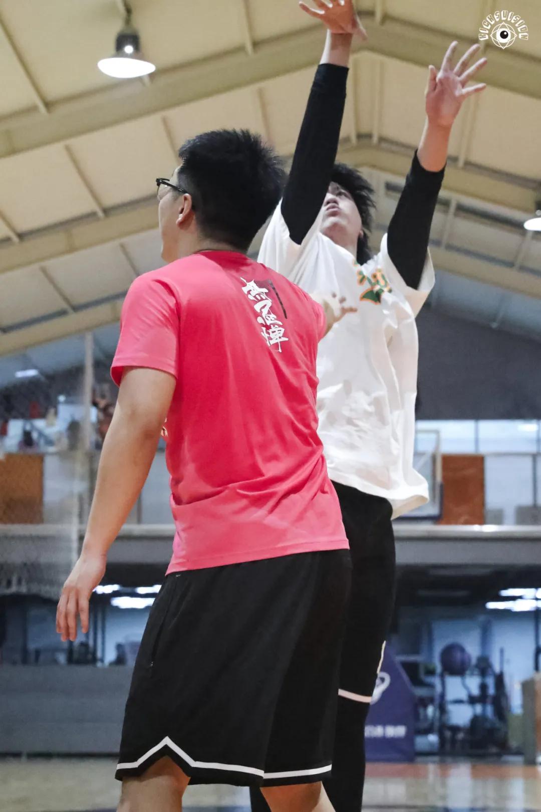 无论是打球还是穿鞋,你都「要疯」一点|KVSN众测