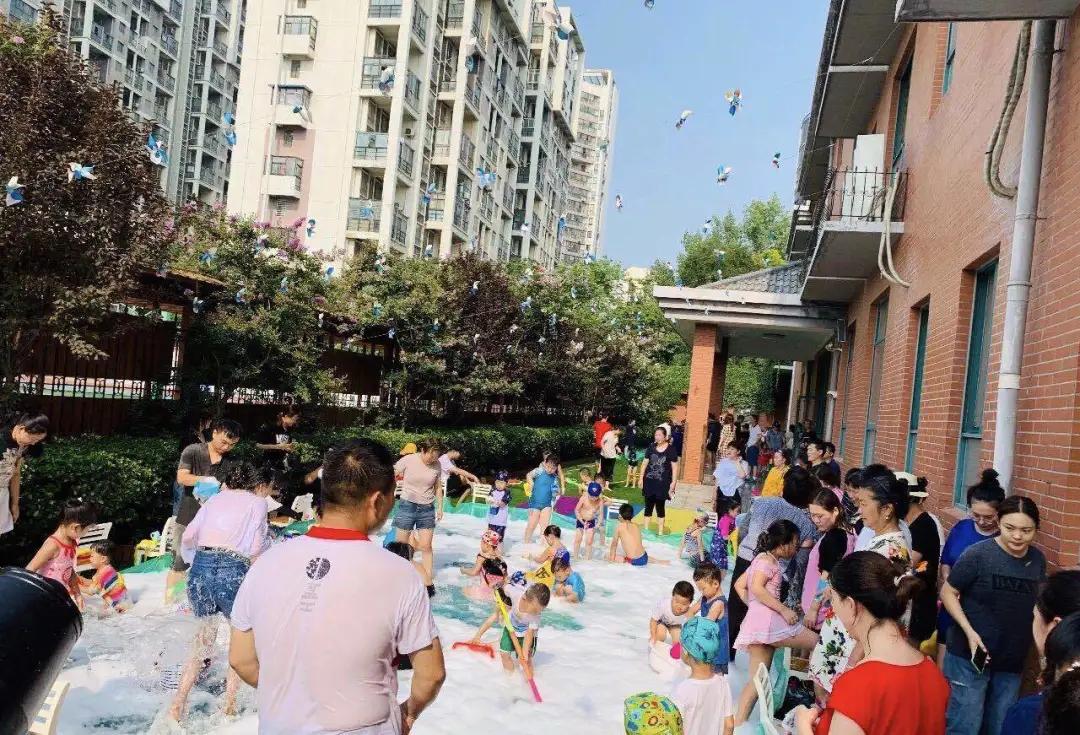 爱与美食不可辜负之繁忙蜜蜂幼儿园、超高的性价比、乐园式环境！