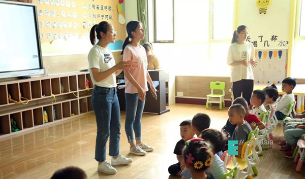 瑗垮畨娆т簹瀛︽牎绮惧噯鎵惰传,鍏ㄥ浗绗竷涓壎璐棩娲诲姩鐜板満