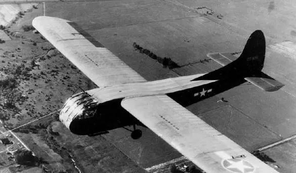 翼装飞行令人恐惧的失重感,喷气翼装飞行体验