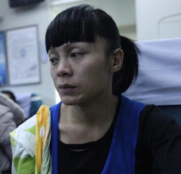 “变性人”李二毛,为爱变“女人”却惨遭抛弃,受尽屈辱悲惨离世