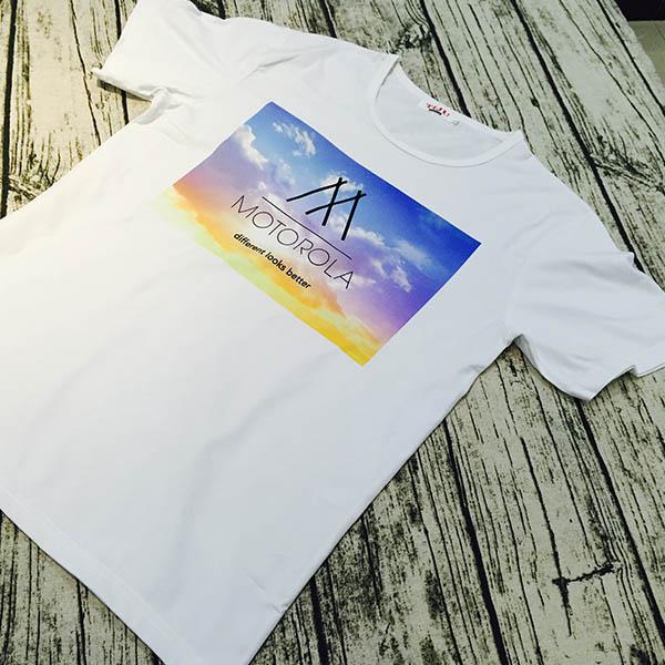 我只用了五分钟就在线定制了一件喜欢的T恤