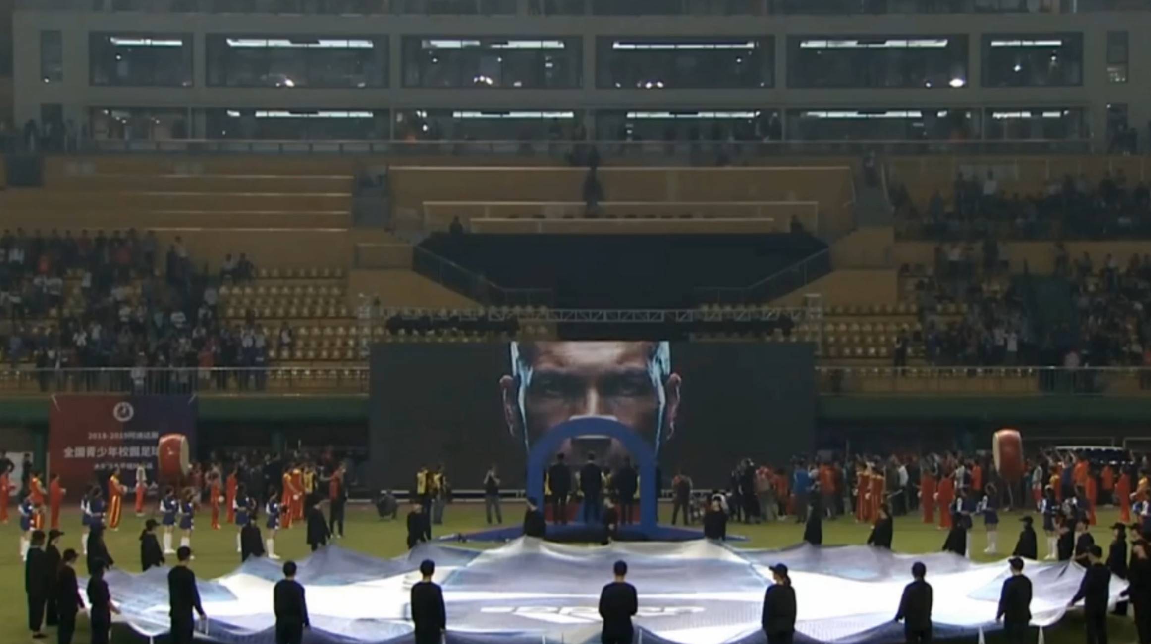 羡慕不如自省国内校园联赛频遭误读谁该担责?不谈热爱何来强大