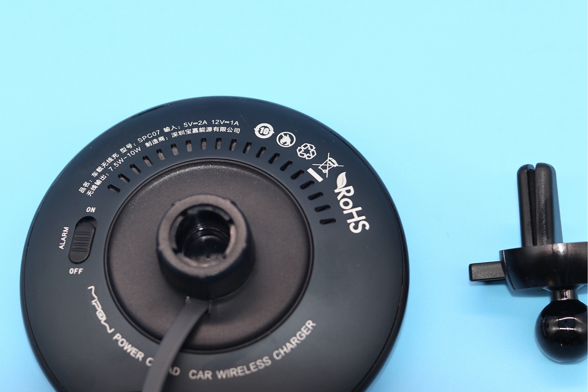 可以监测空气质量的车载快充，麦泡MIPOWPOWERCLIPAD评测