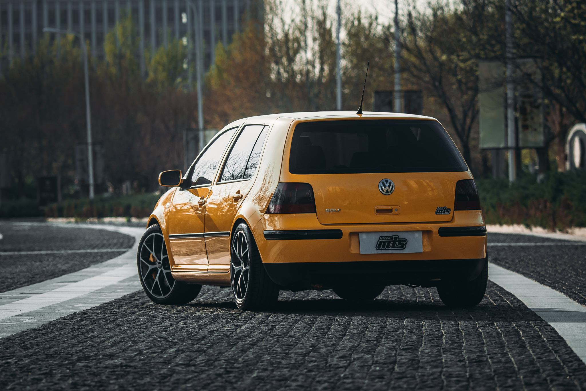 老款的高尔夫4值得入手吗,2万买老车改新车