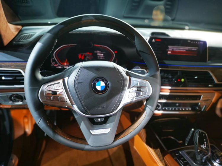 奔驰s级试驾难走的路,奔驰s级最恐怖的一款车