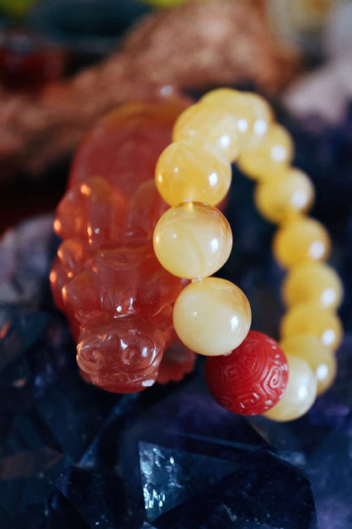 蜜蜡怕汗吗最怕什么,蜜蜡首饰十大克星