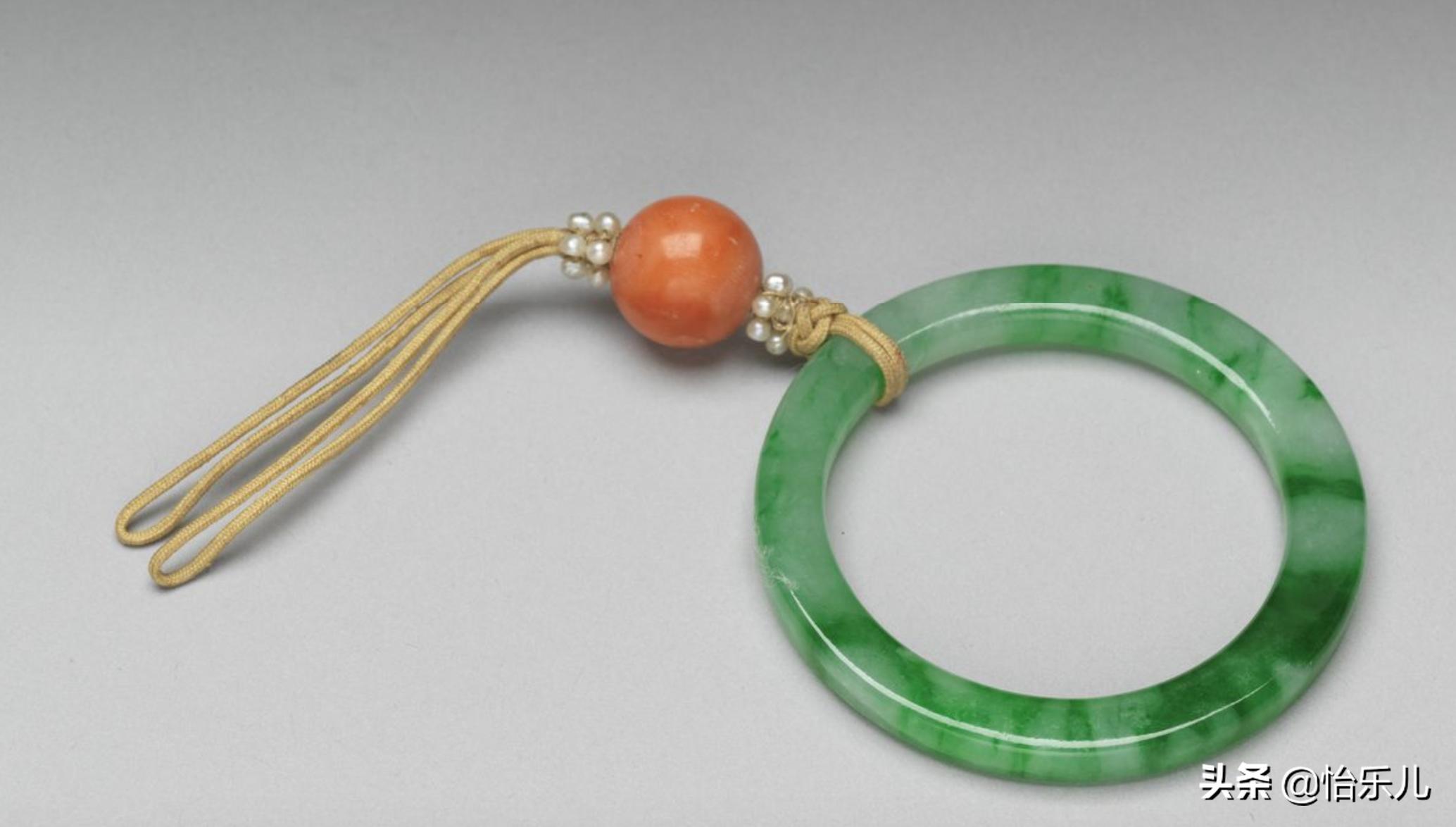 乾隆时期翡翠饰品,乾隆咸鱼翻身