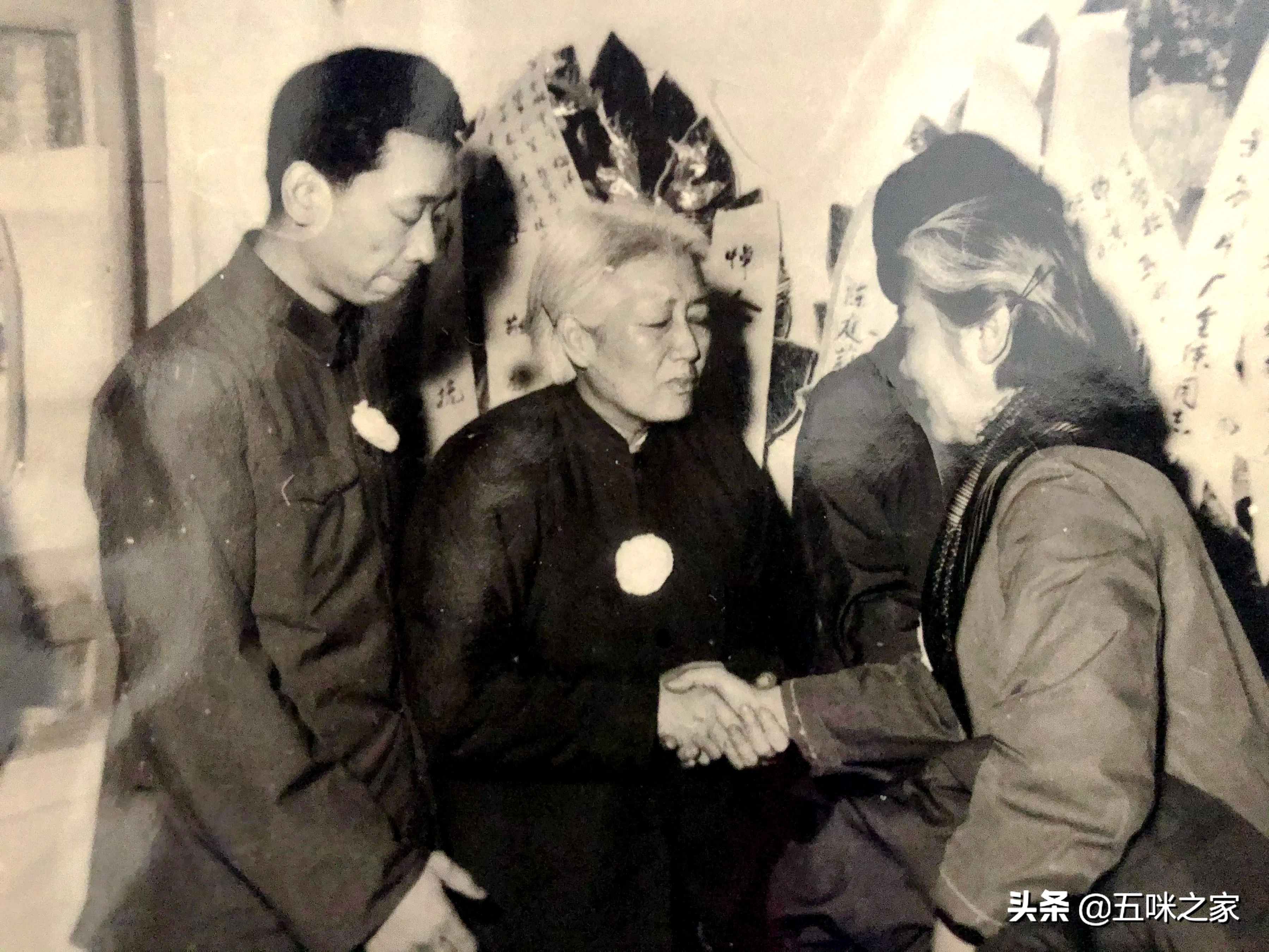 难忘一代艺术家，崔嵬女儿崔敏含泪撰文，讲述父亲与张瑞芳的友谊