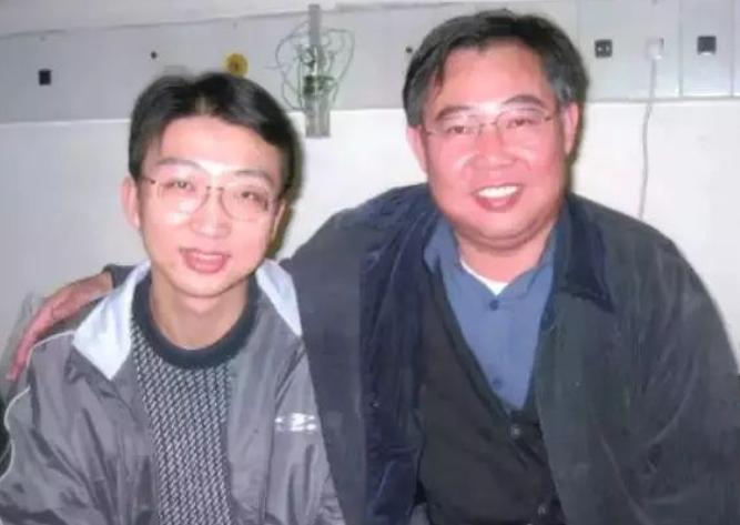 20年前北大学霸患白血病,北大教授治愈白血病