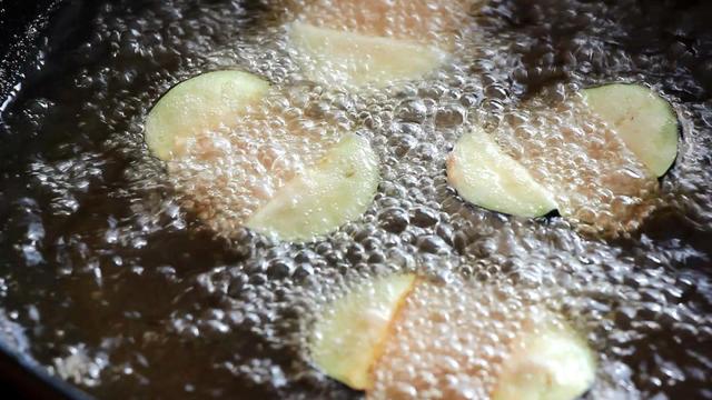 茄子灯笼正确做法,茄子做的大红灯笼