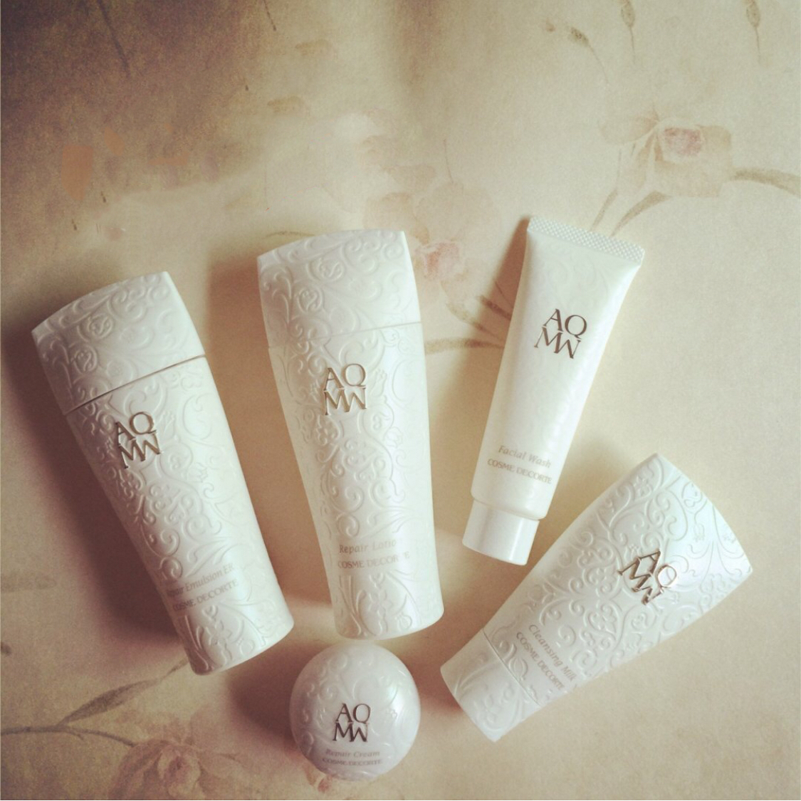 便携实用旅行必备护肤小套装,安利旅行装护肤品套装