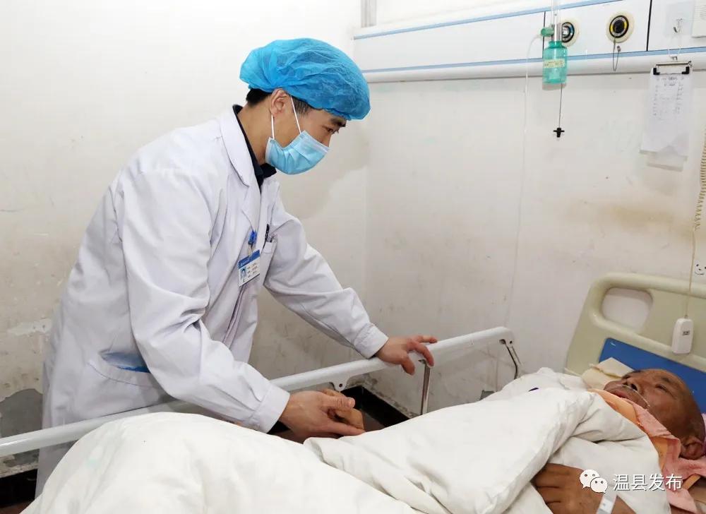 他的“壮骨招”，让抬着来的人走回了家！