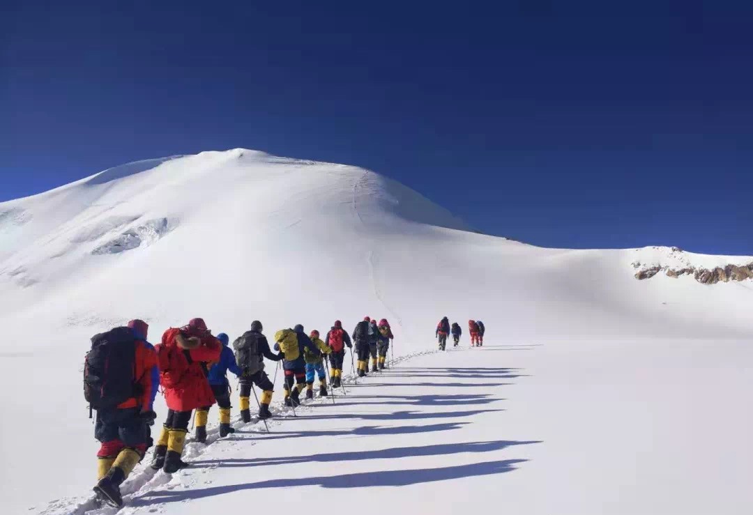 珠峰长高了73厘米,世界公认的珠峰高度