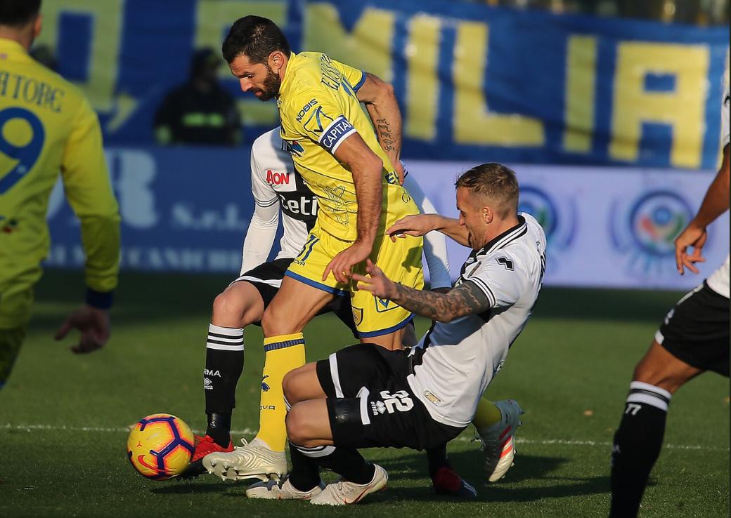 又没赢!全欧最惨球队继续摆烂15轮不胜主教练都吓跑了