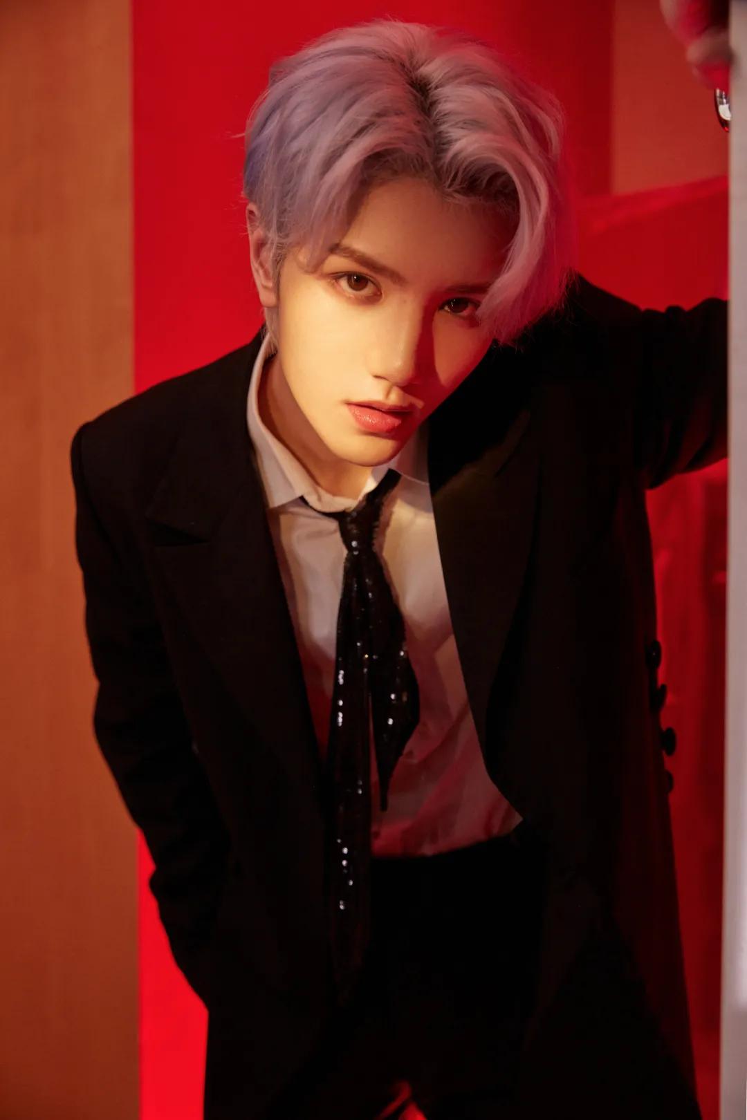 oner展示一下什么叫成年男团,成年男团oner三个野路子的人