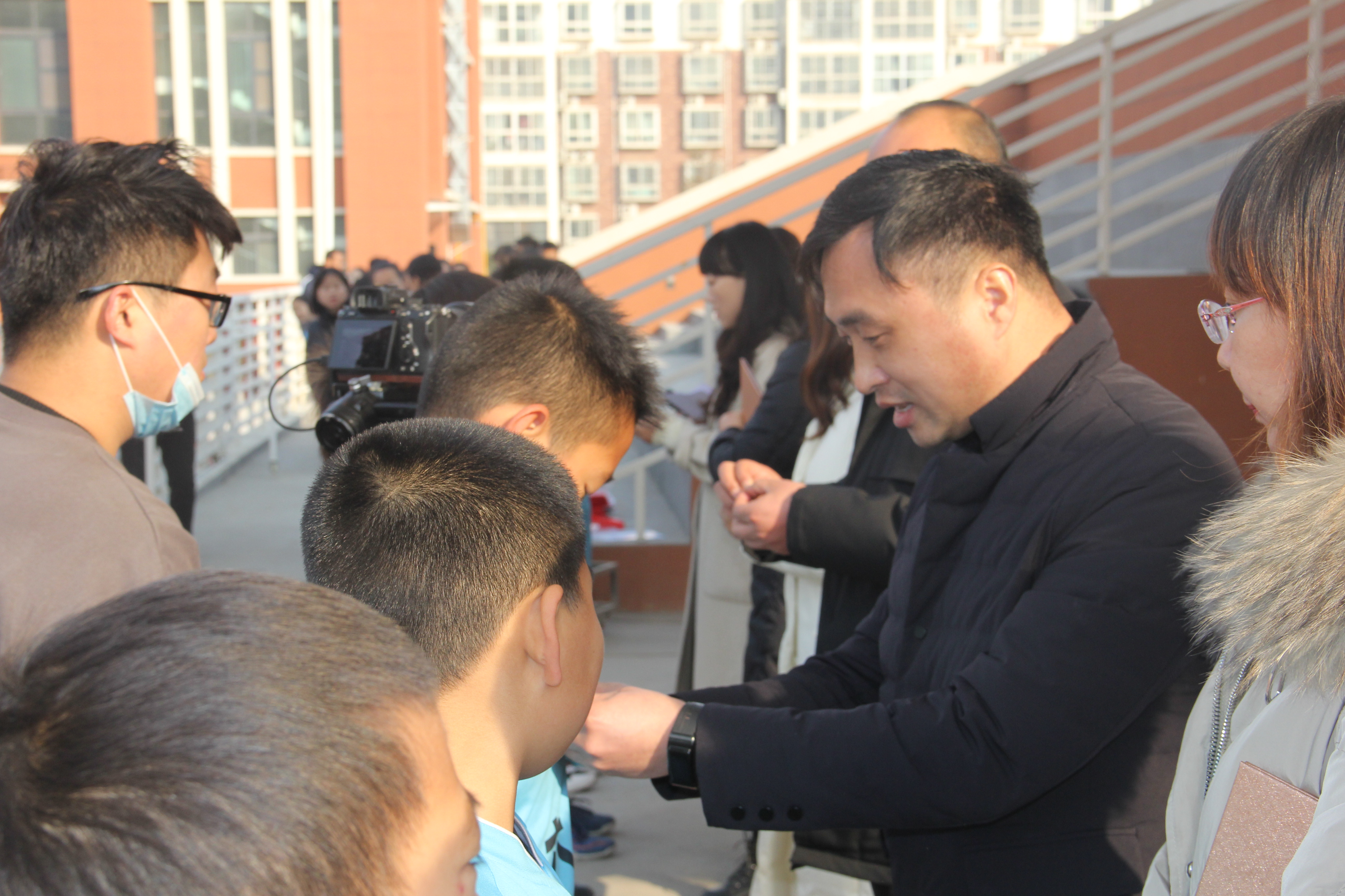 六实小足球比赛,全区六所小学举行足球赛