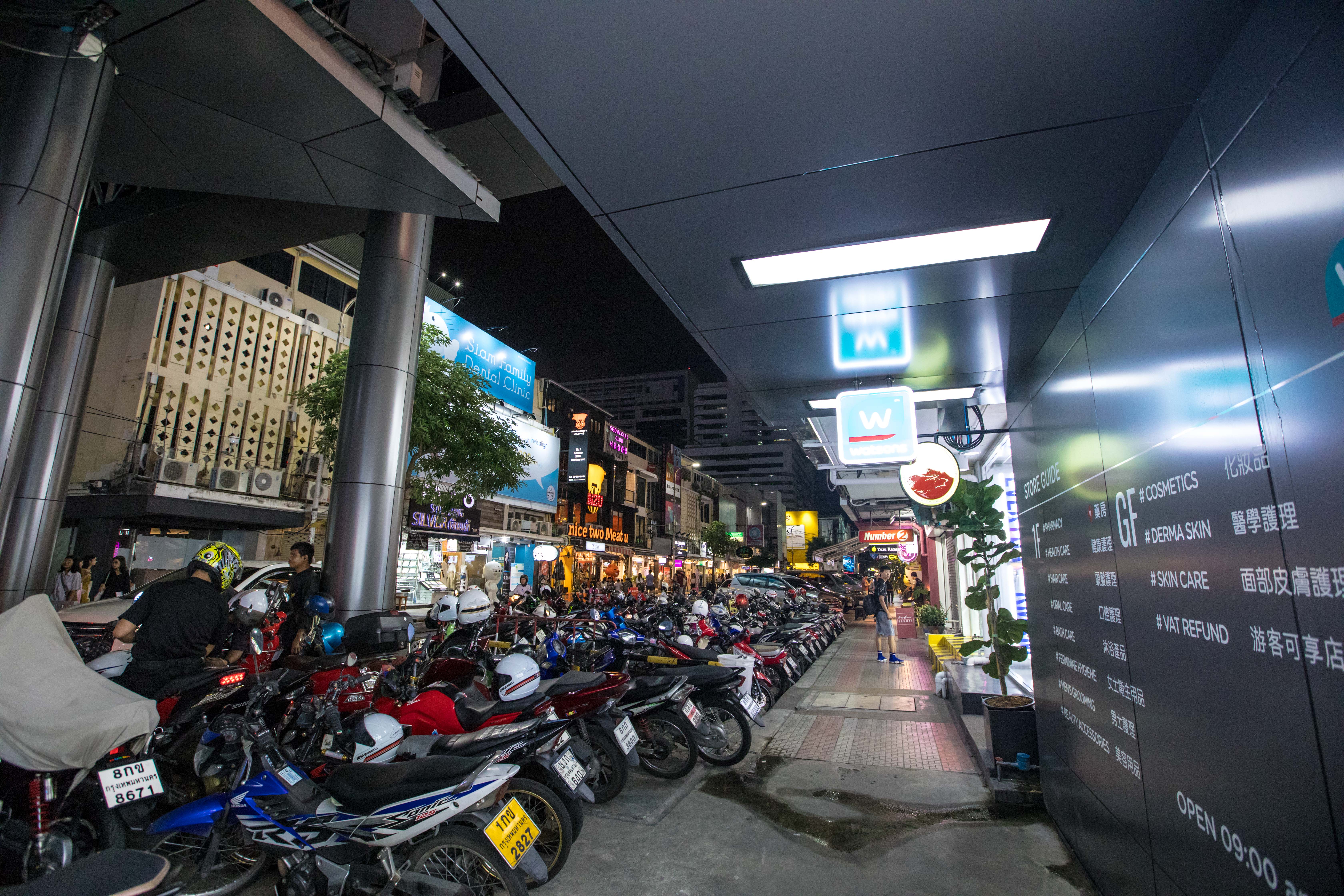 来曼谷旅游线路怎么走,来曼谷去哪里买衣服