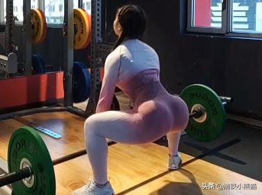 *生妹学**长得甜美身材却碾压正常男性,还自称“小哪吒”!