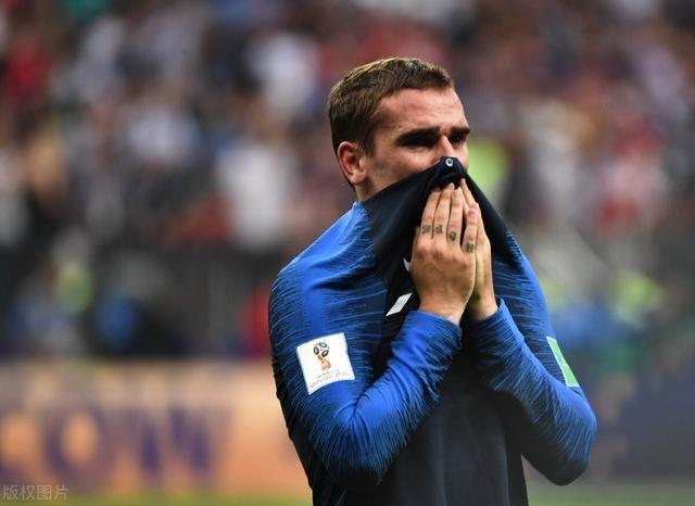 巴萨自导自演的苦肉计,只为赶走高薪低能的法国F4,尽早续约梅西