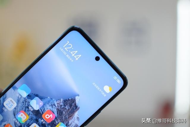 8+128gb低至1499元realmeq2pro,比realmeq3pro性价比高的手机