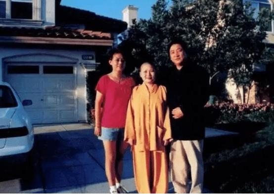 李娜一代歌后为什么要出家当尼姑,女歌手李娜在哪个寺庙当尼姑