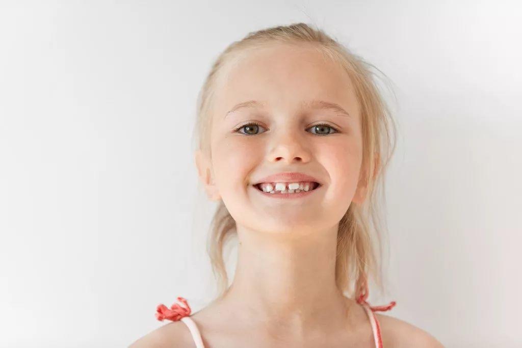 宝宝换牙要注意这些家长必看,家长如何确定孩子已全部换牙