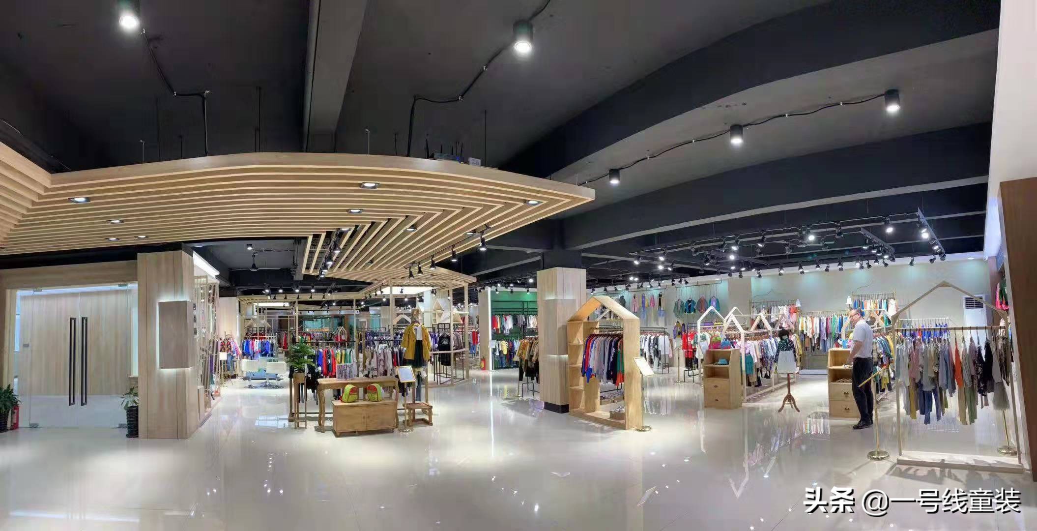 品牌童装折扣店怎样开,为什么品牌折扣童装店好做