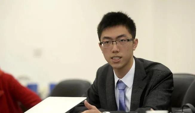 涔斿竷鏂姳蹇楁垚涓鸿绠楁満楂樻墜,涔斿竷鏂槸鎬庝箞琚煿鍏诲嚭鏉ョ殑