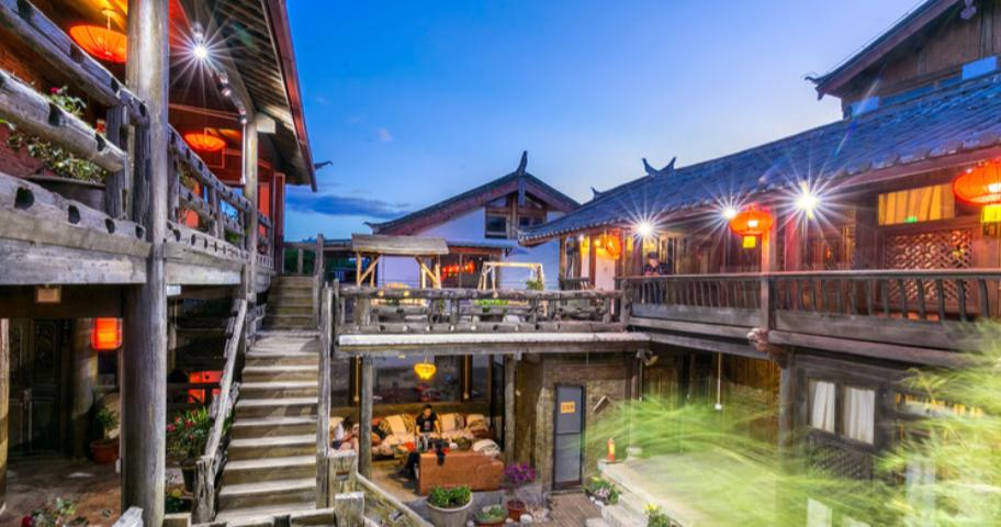 丽江白沙古镇住宿推荐,束河古镇三天两晚住宿团购