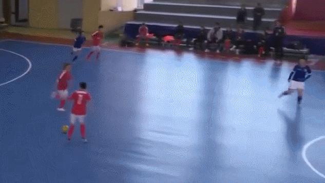 五人制足球裁判跑位视频,五人制足球裁判跑位教学